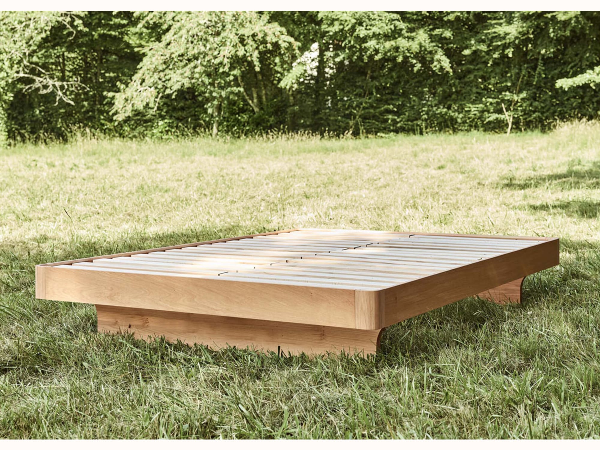Lit avec sommier en chêne massif HAMAC