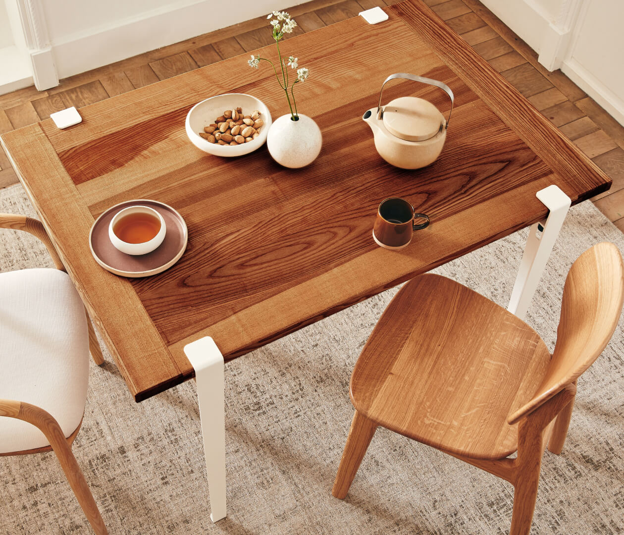 Table à manger en bois massif ÉOS - Kipli x TIPTOE