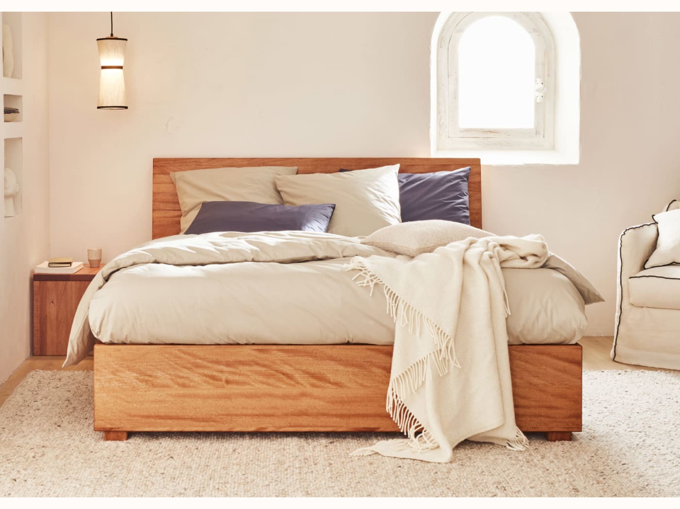 Lit coffre en bois massif LUCA