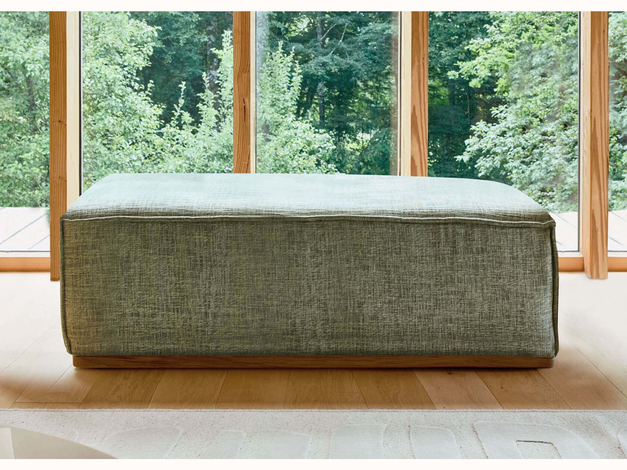 Pouf avec base en bois FOLIA