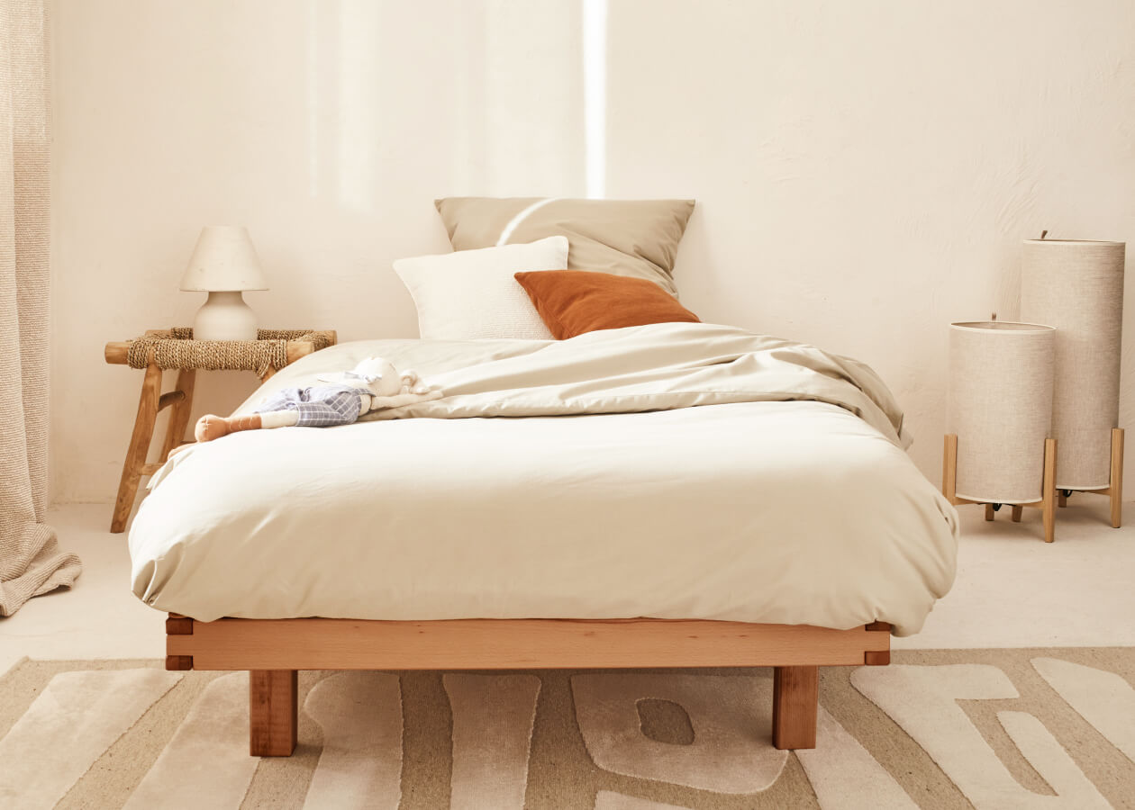 Lit en bois massif WOOD