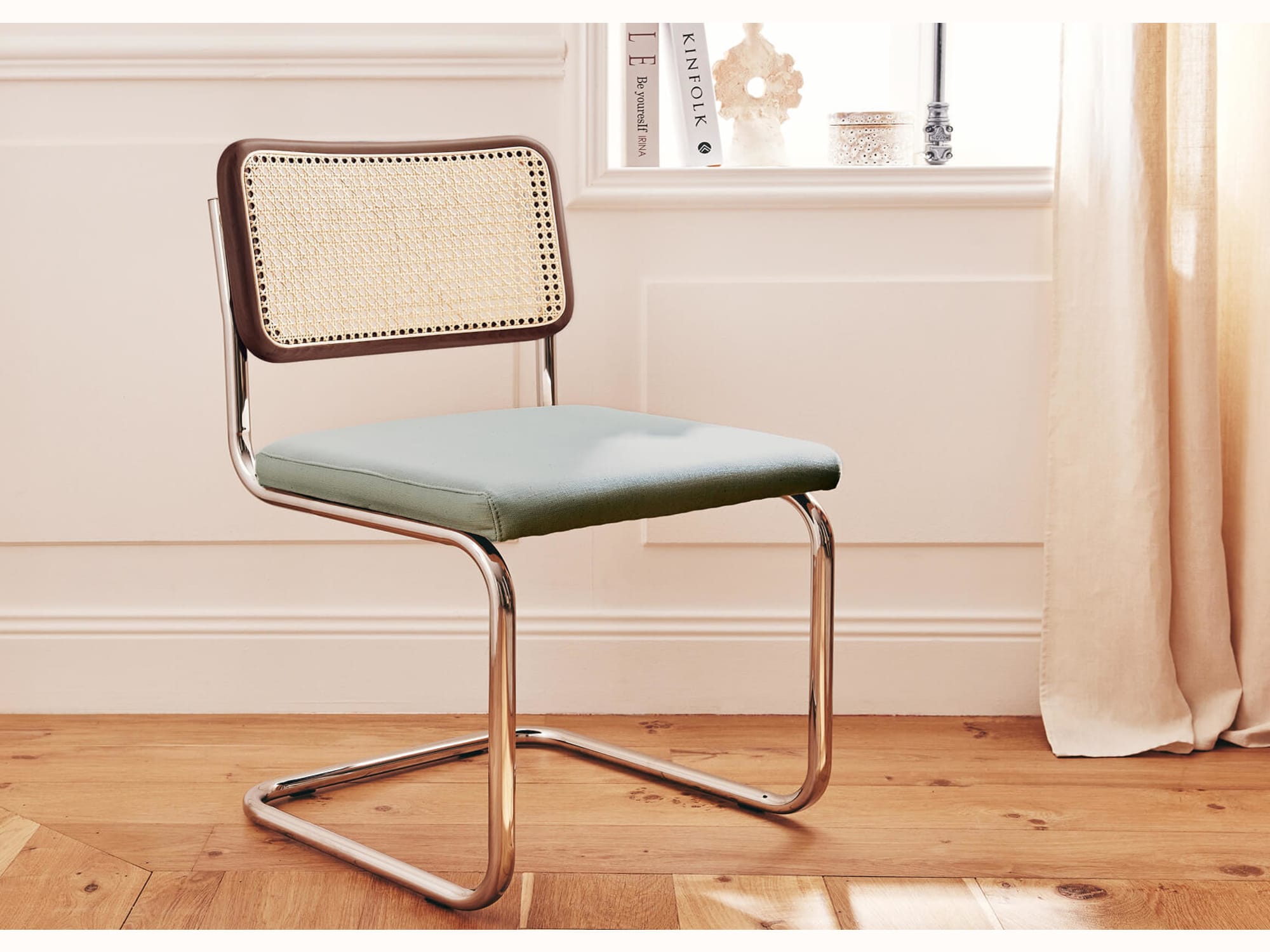 Chaise en rotin et pieds en métal CHAMP DE BLÉ