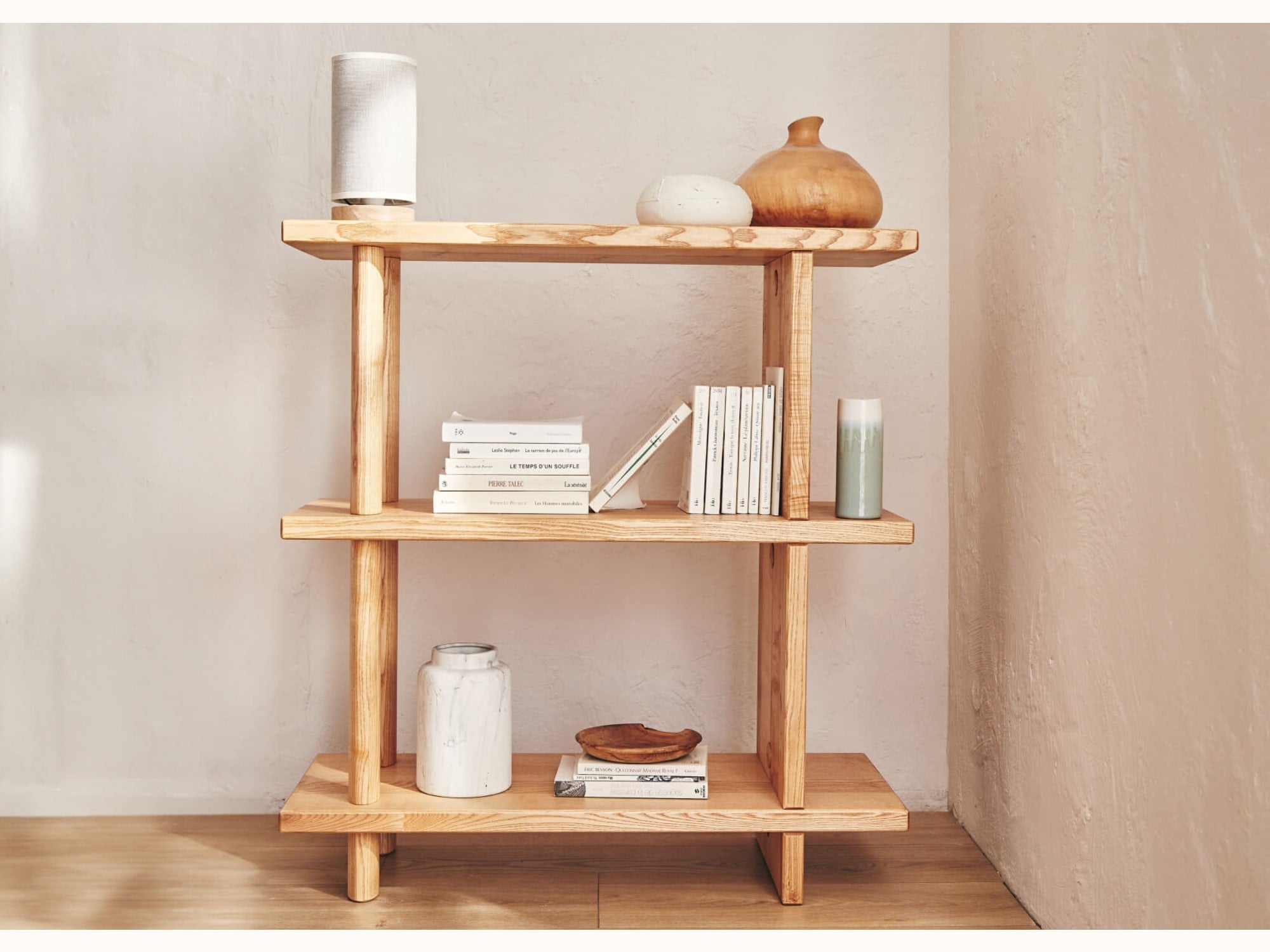 Étagère basse en bois massif TORII