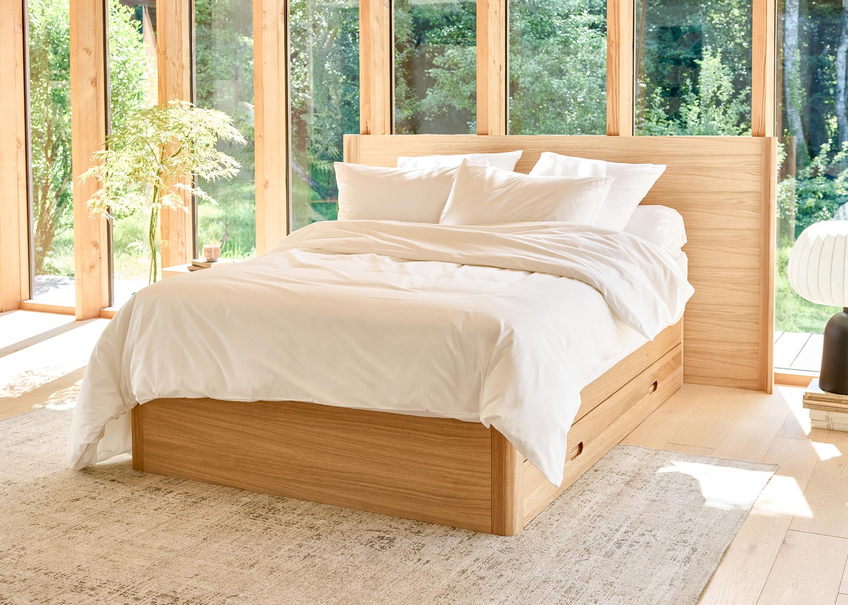 Lit avec sommier en chêne massif NÉNUPHAR.