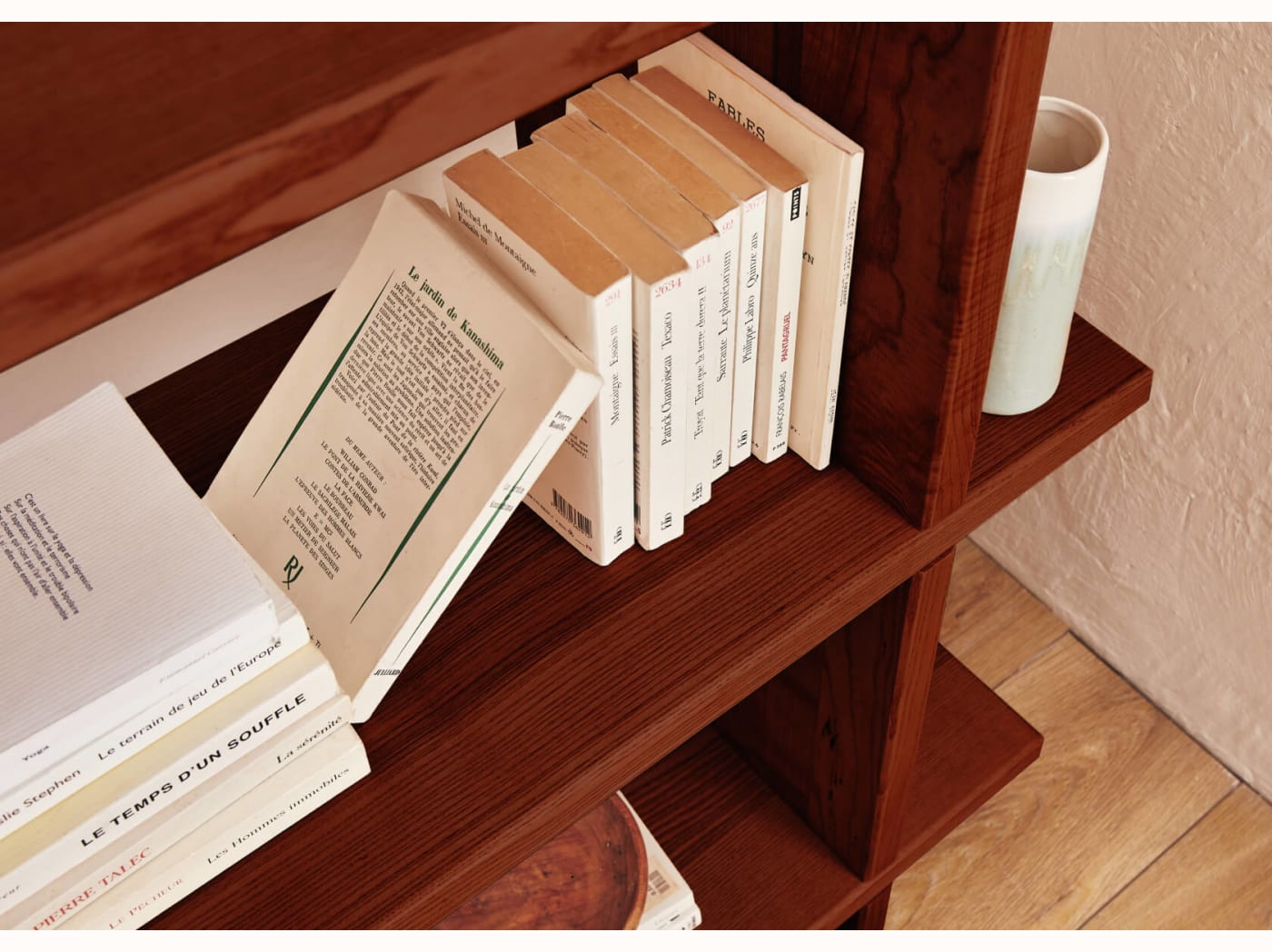 Étagère basse en bois massif TORII