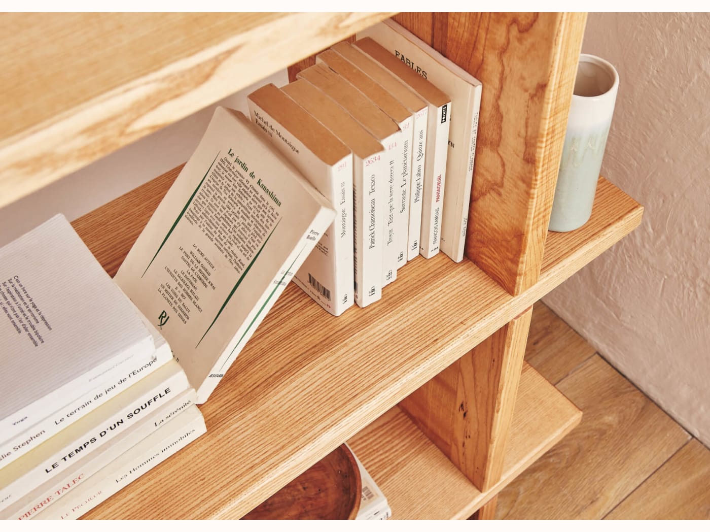 Étagère basse en bois massif TORII