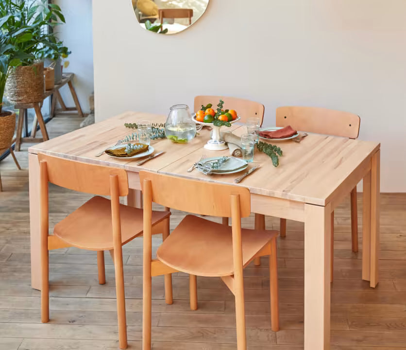 Ensemble table et chaises en bois massif MAIA