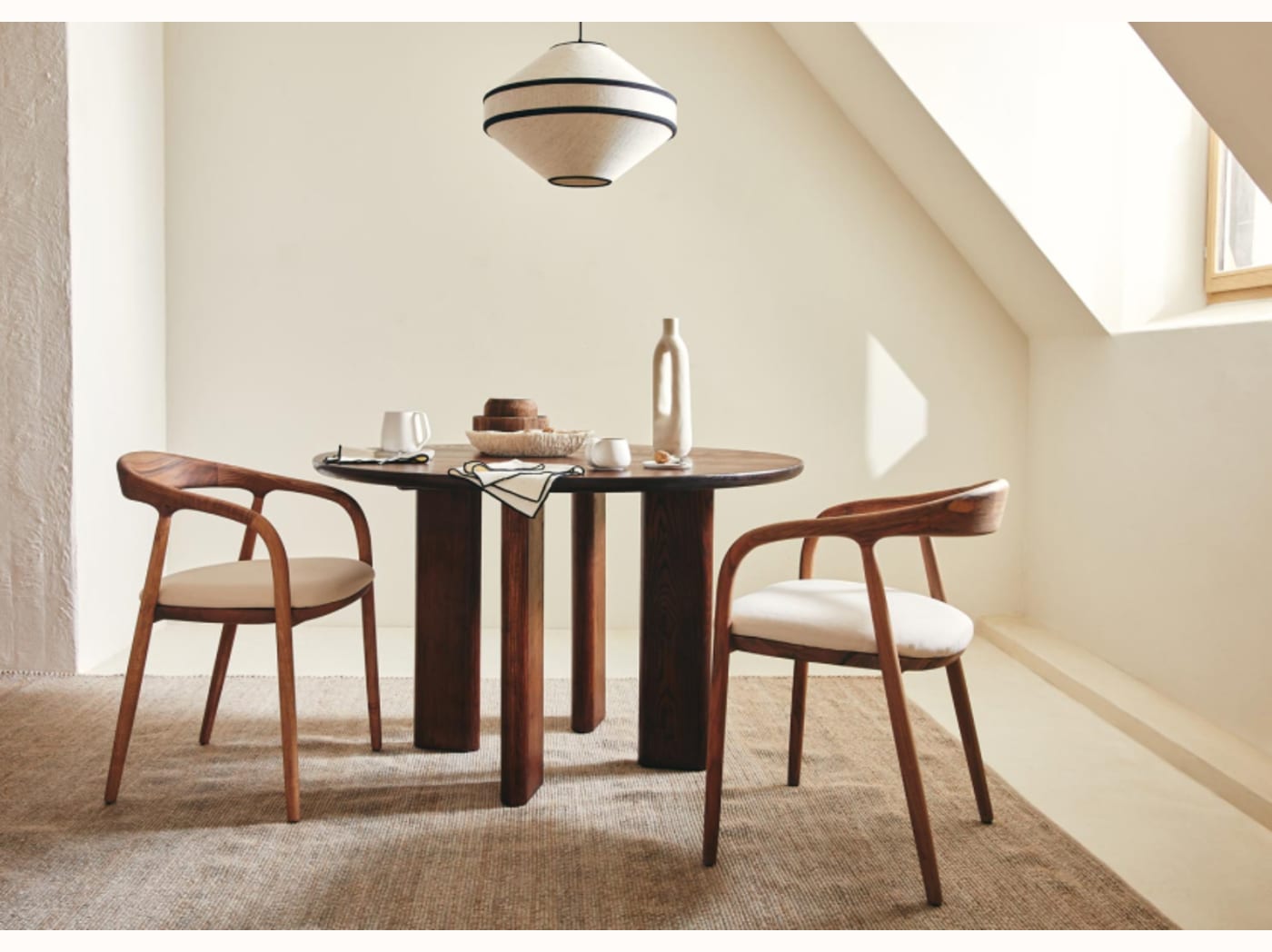 Table à manger ronde en bois massif BAOBAB