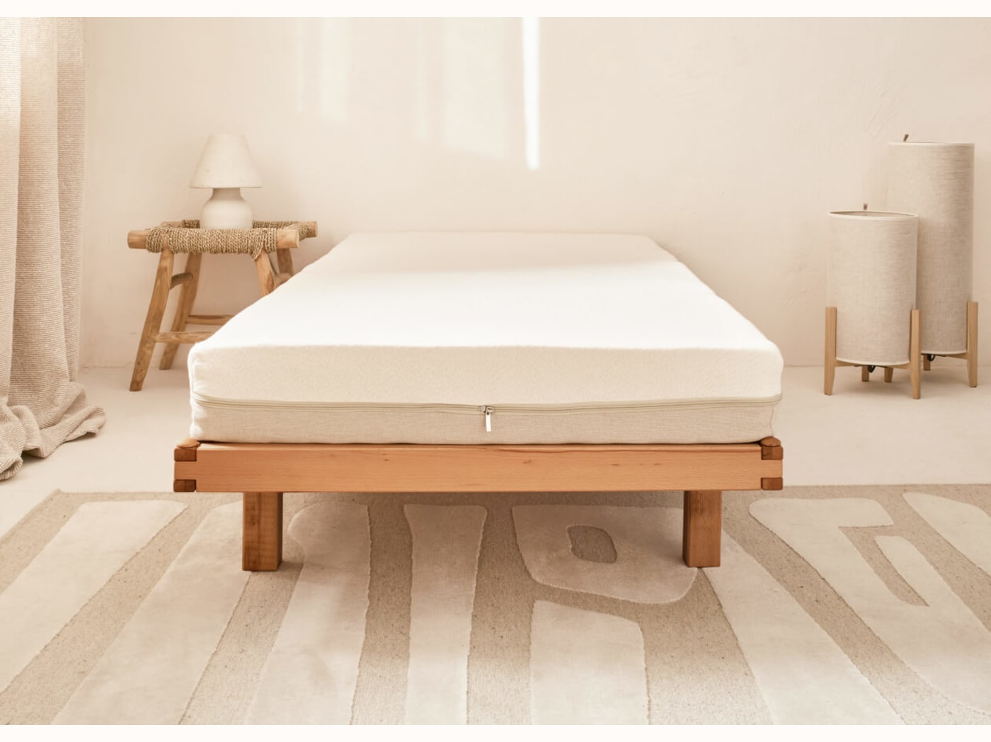 Lit en bois massif WOOD