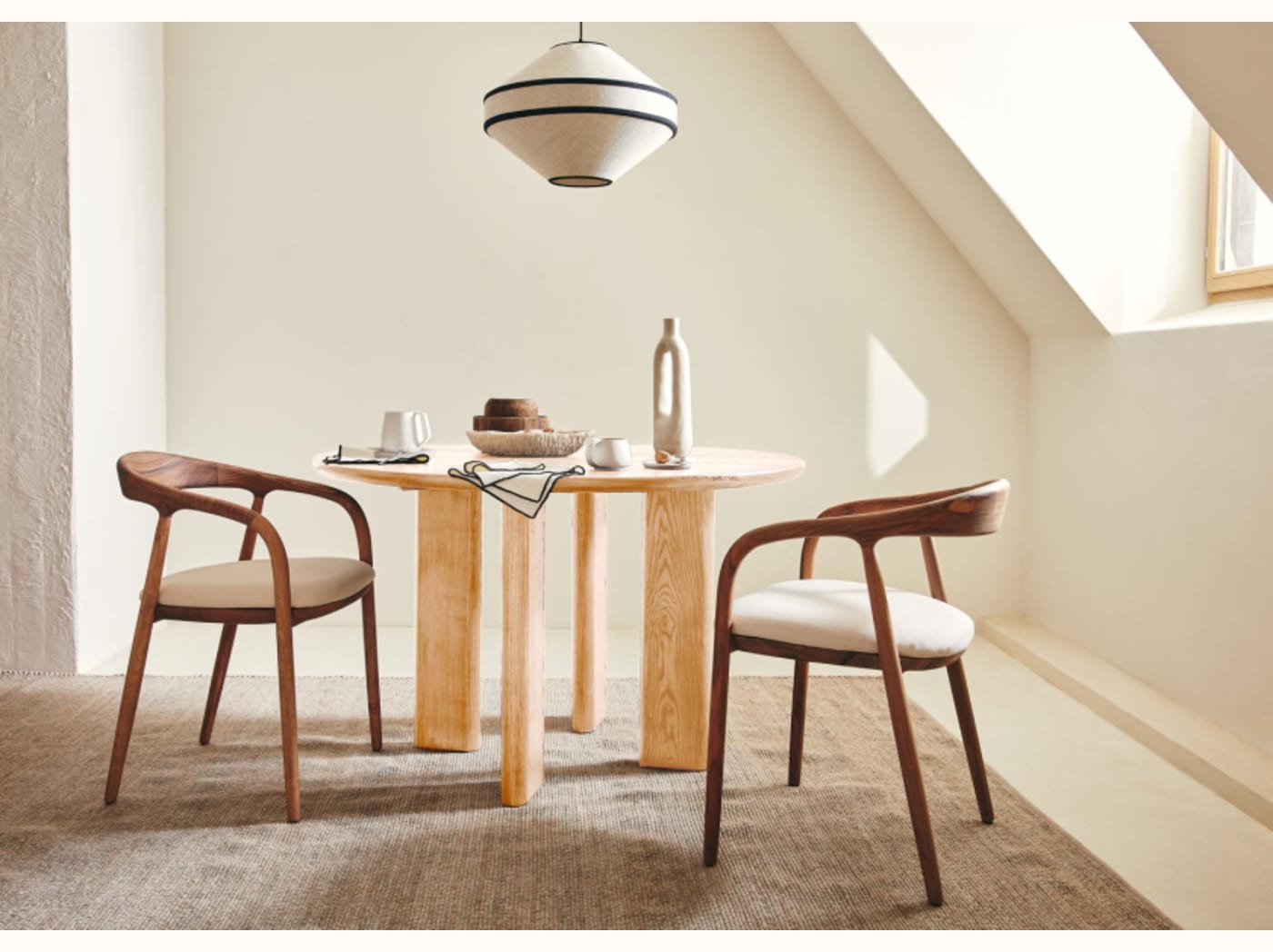 Table à manger ronde en bois massif BAOBAB