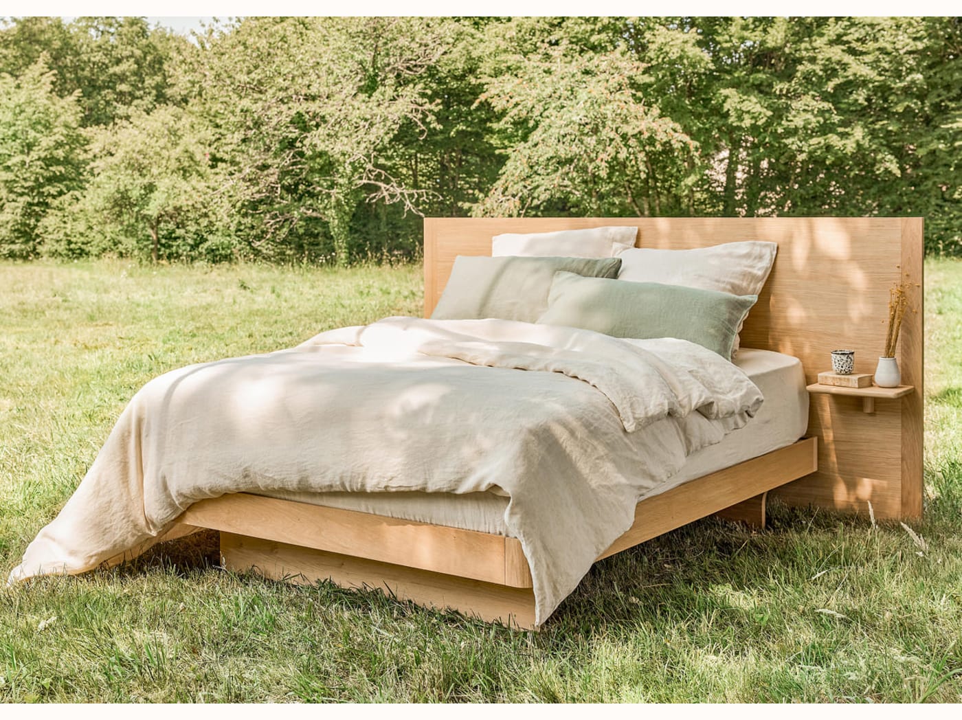 Lit avec sommier en chêne massif HAMAC
