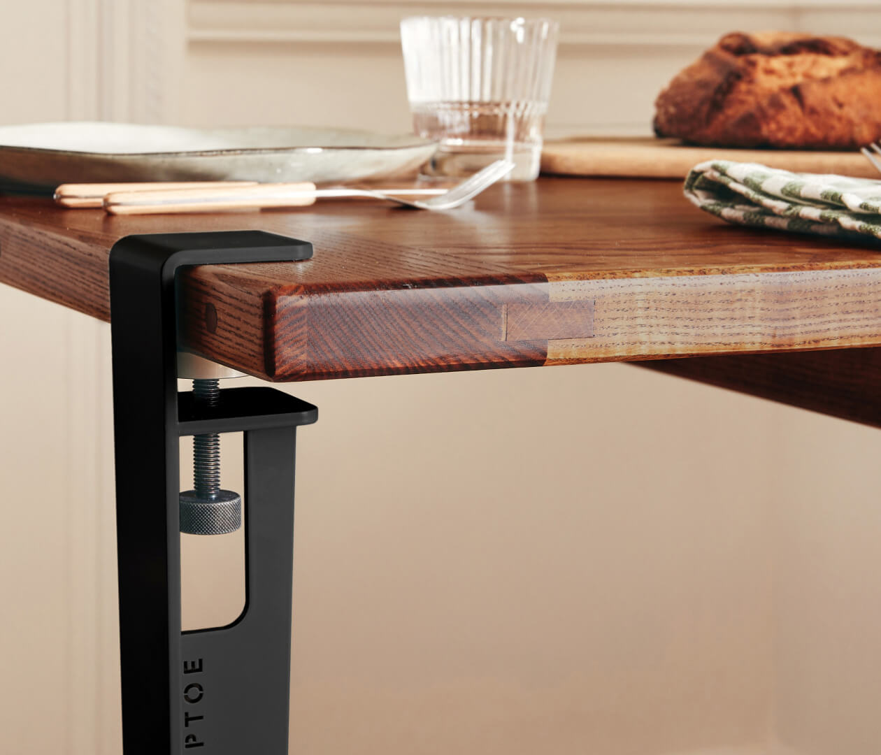 Table haute en bois massif ÉOS - Kipli x TIPTOE 80x80cm