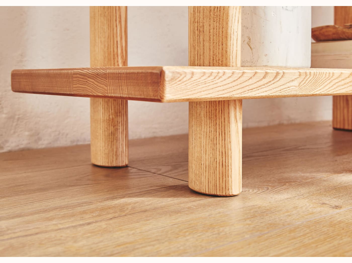 Étagère basse en bois massif TORII