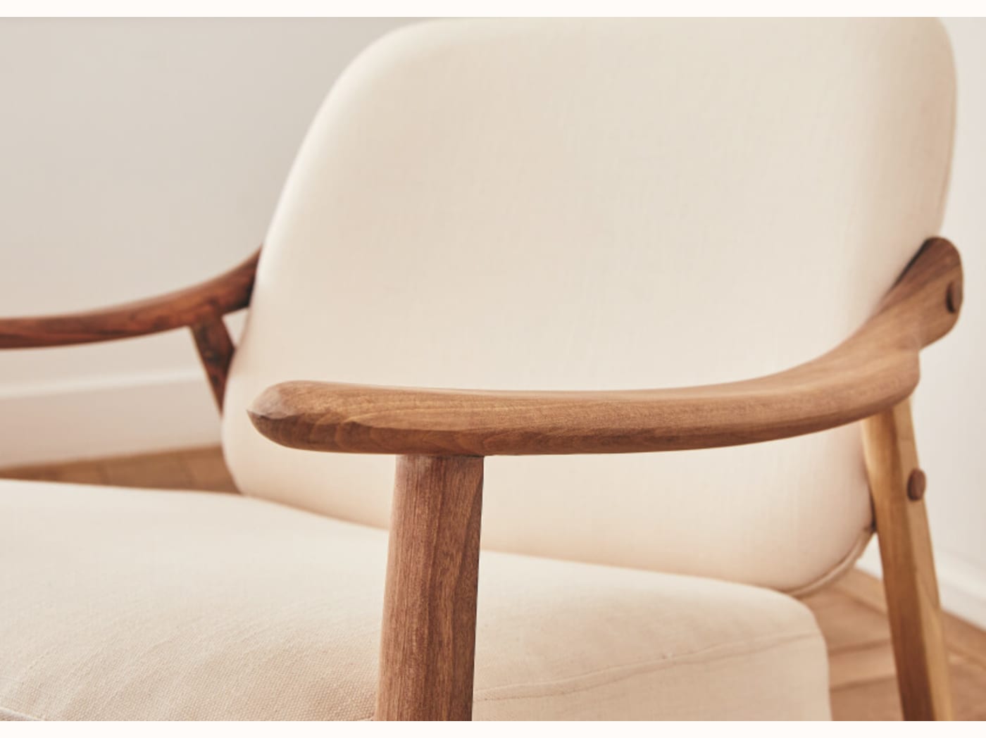 Fauteuil en bois LYRA