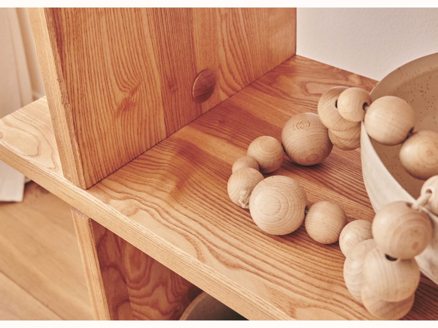 Étagère haute en bois massif TORII