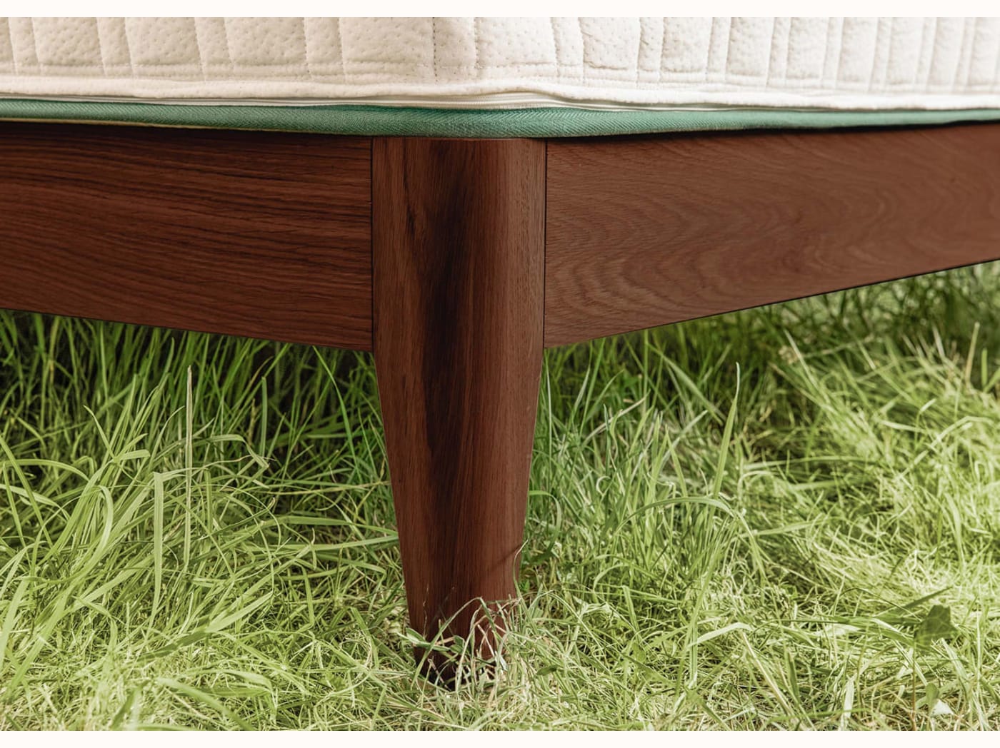 Lit avec sommier en chêne massif CLAIRIÈRE