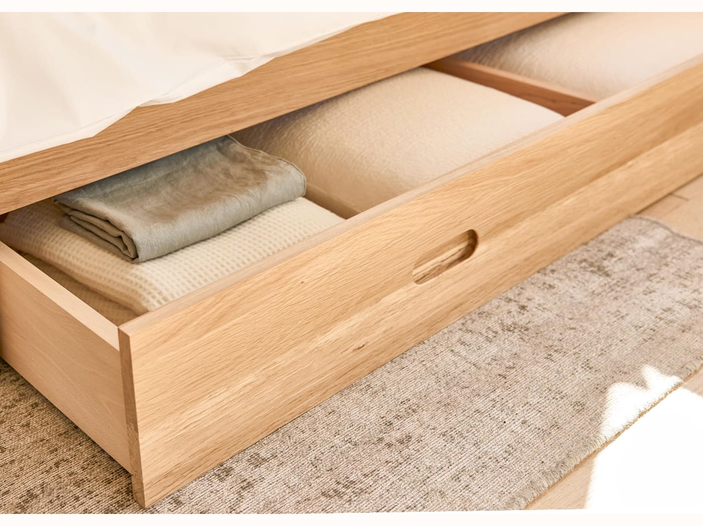 Lit à tiroir en chêne massif NÉNUPHAR