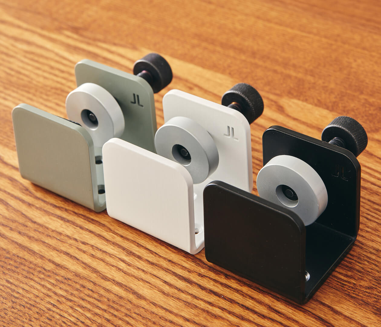 Petite étagère en bois massif ÉOS - Kipli x TIPTOE