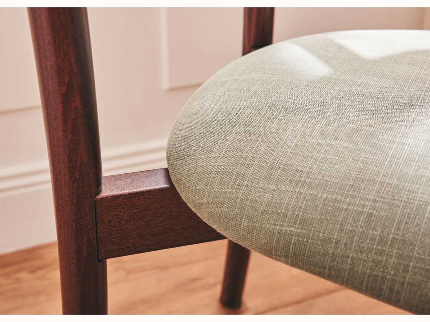 Chaise en bois massif TULIPE (lot de 2)