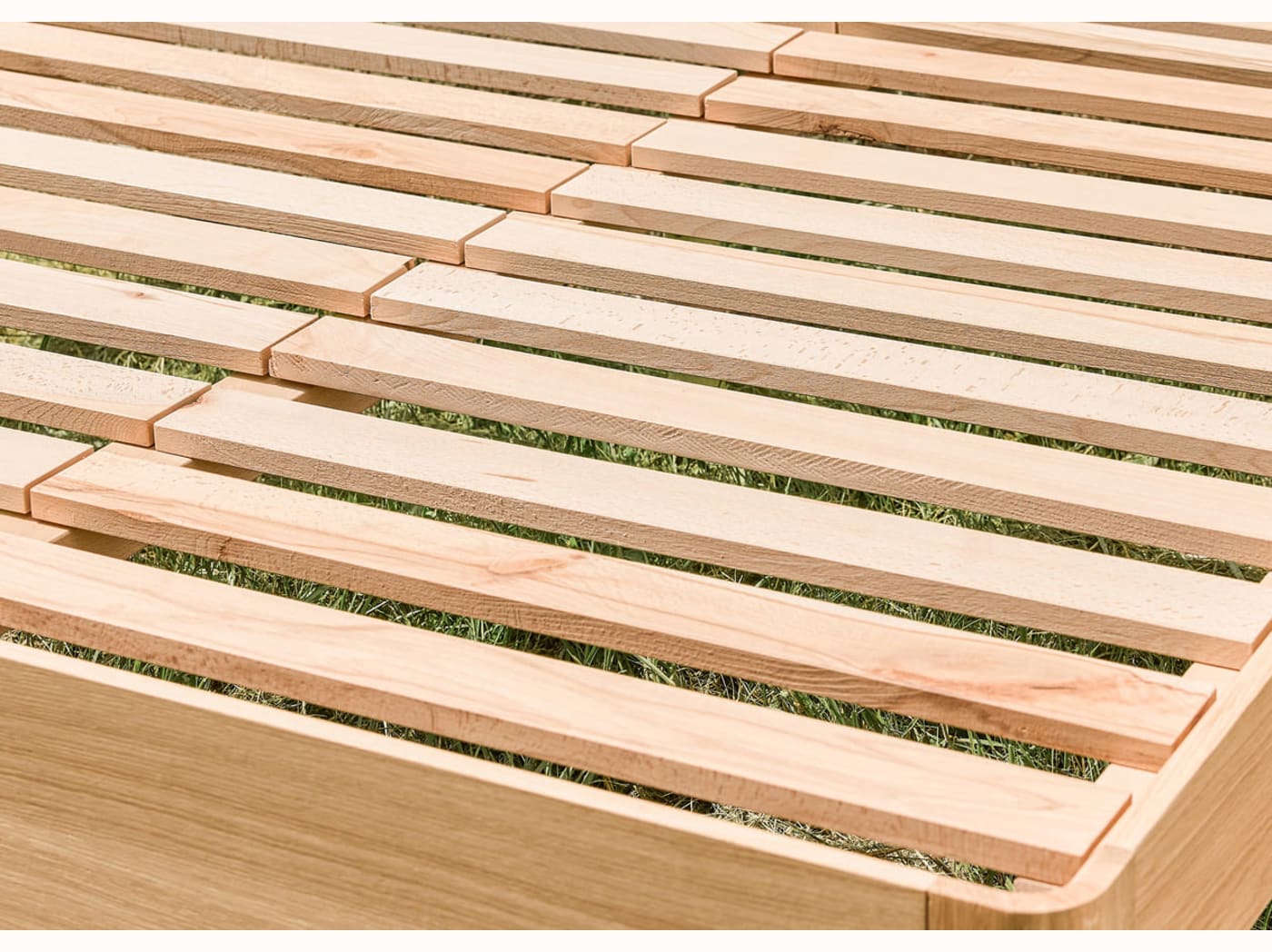 Lit avec sommier en chêne massif CLAIRIÈRE