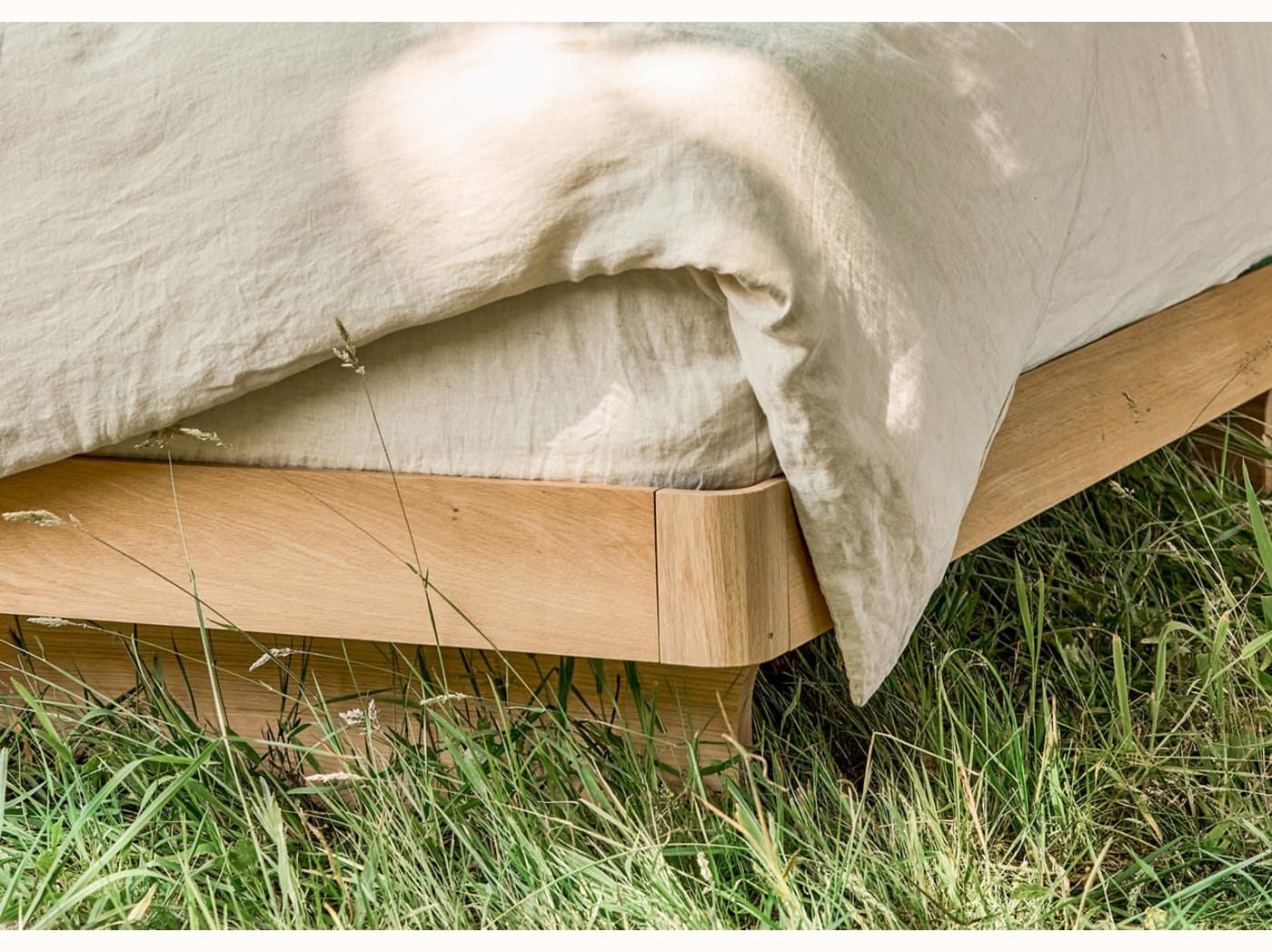 Lit avec sommier en chêne massif HAMAC