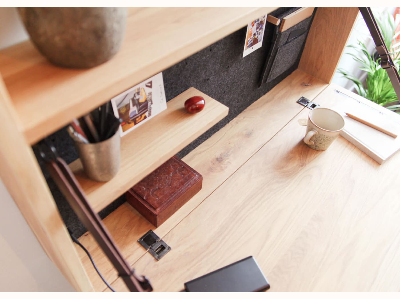 Bureau mural en bois massif Eyao x Kipli