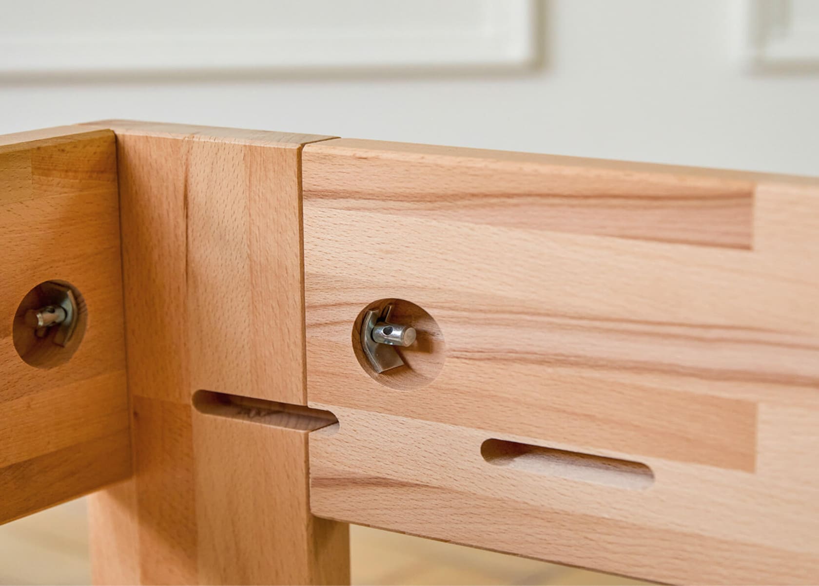 Letto in legno massiccio AVA