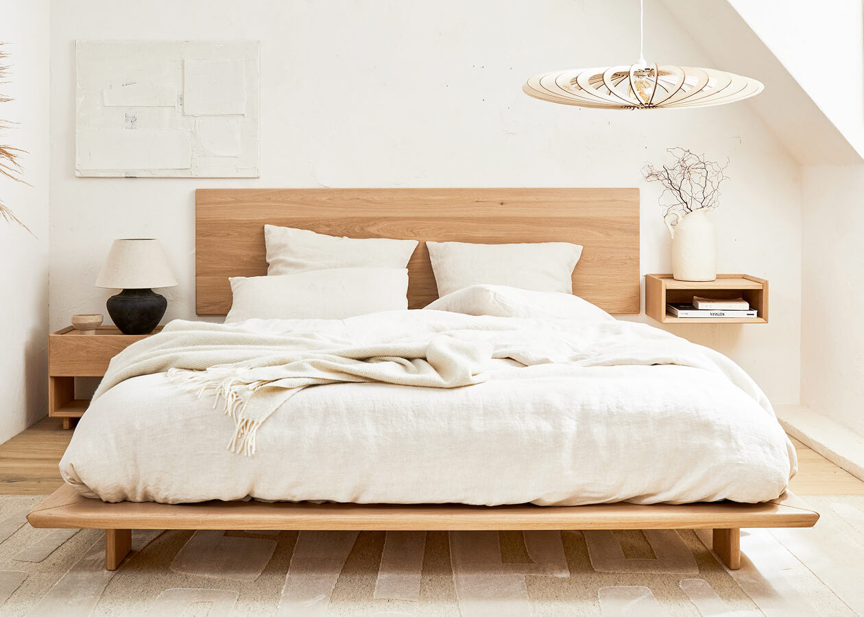 Lit plateforme en bois massif LIVIA