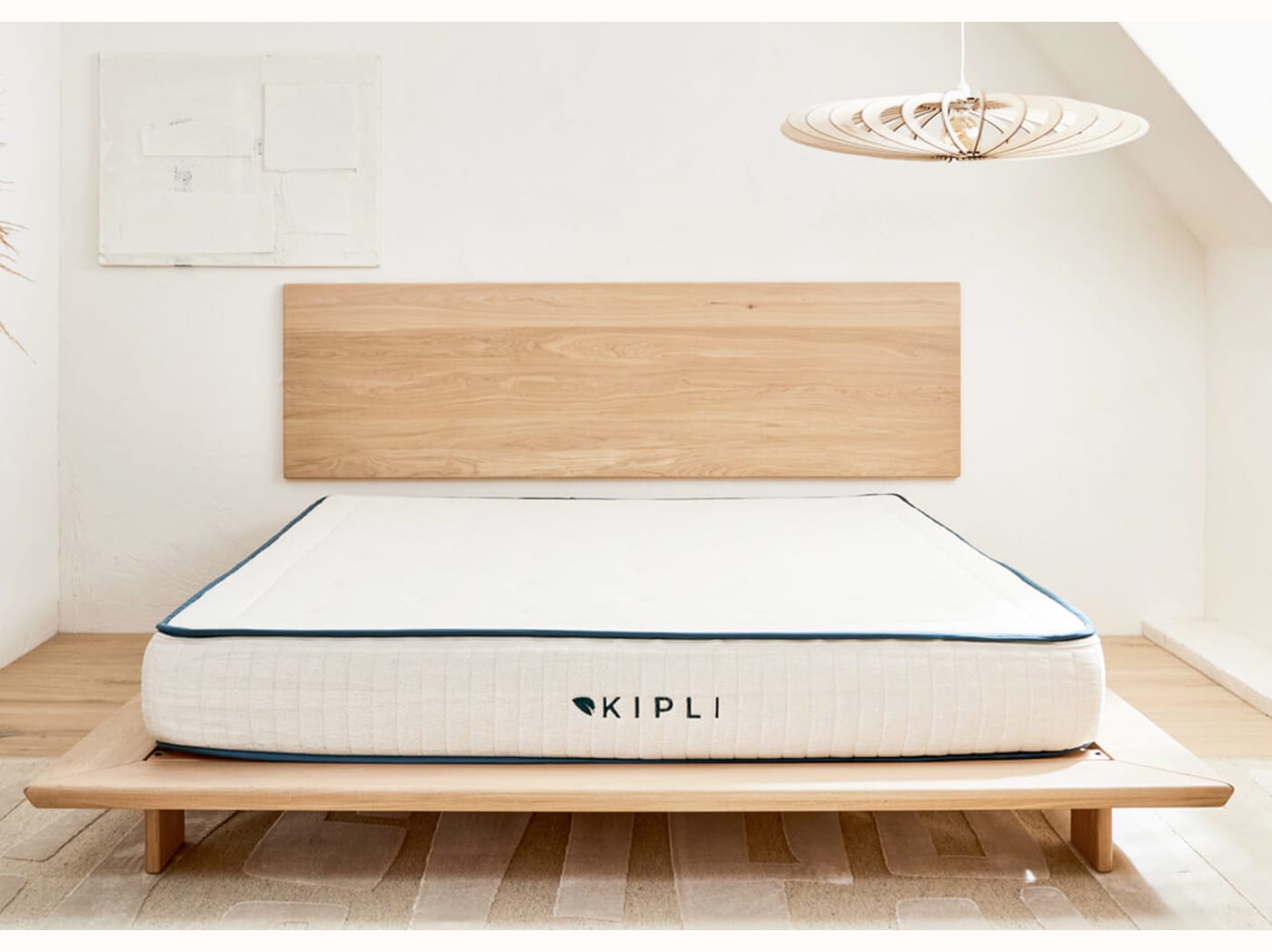 Lit plateforme en bois massif LIVIA