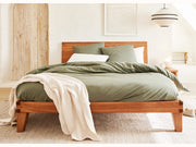 Lit avec sommier en bois massif LUCA