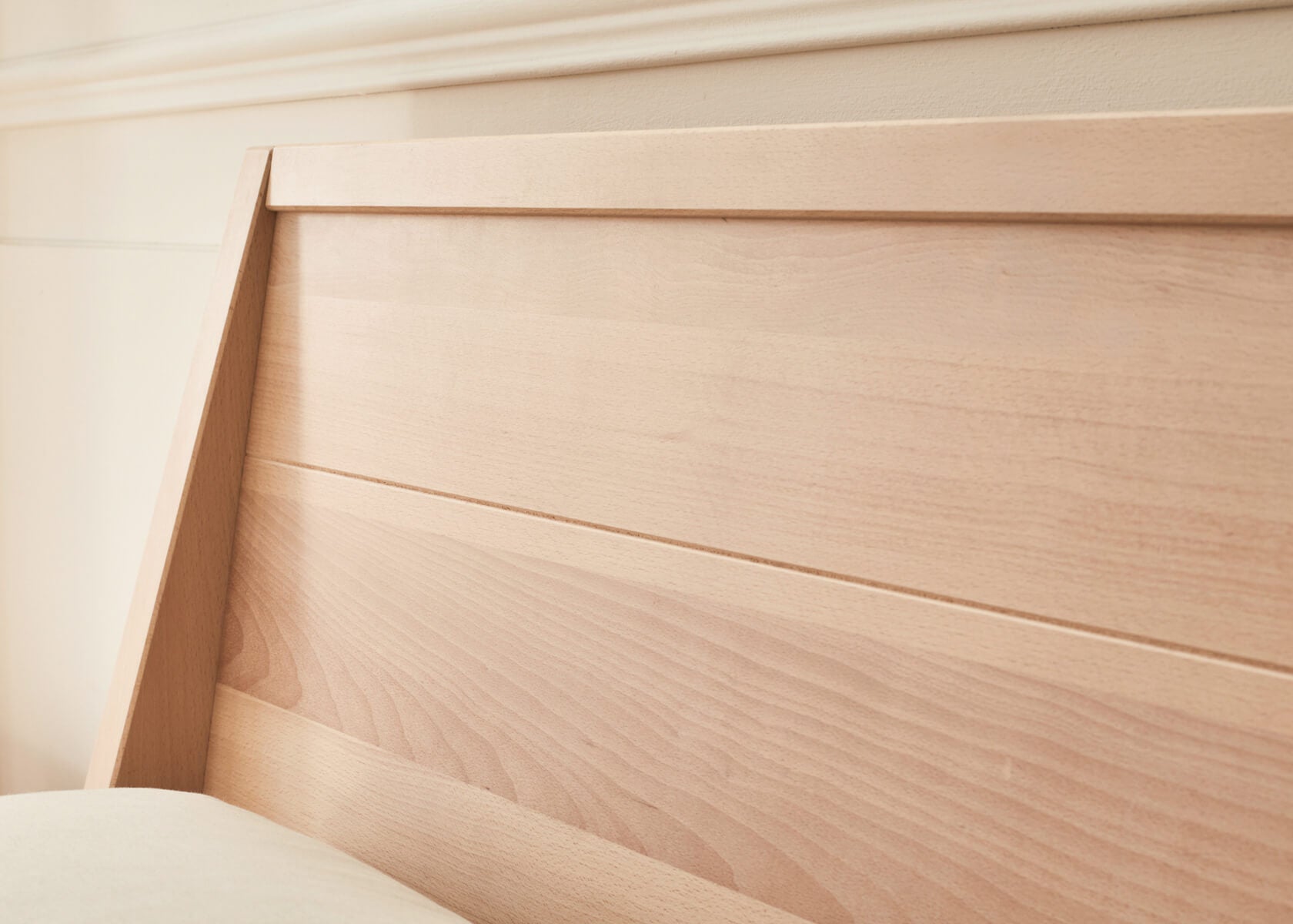 Lit avec sommier en hêtre massif NOVA