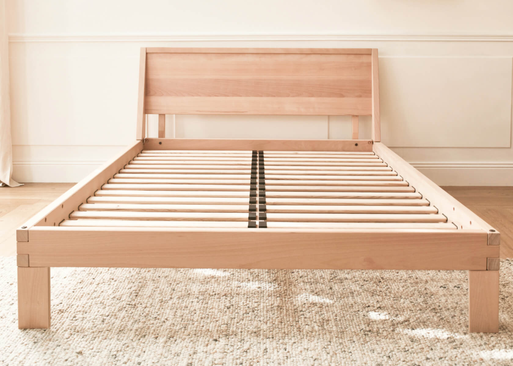 Lit avec sommier en hêtre massif NOVA