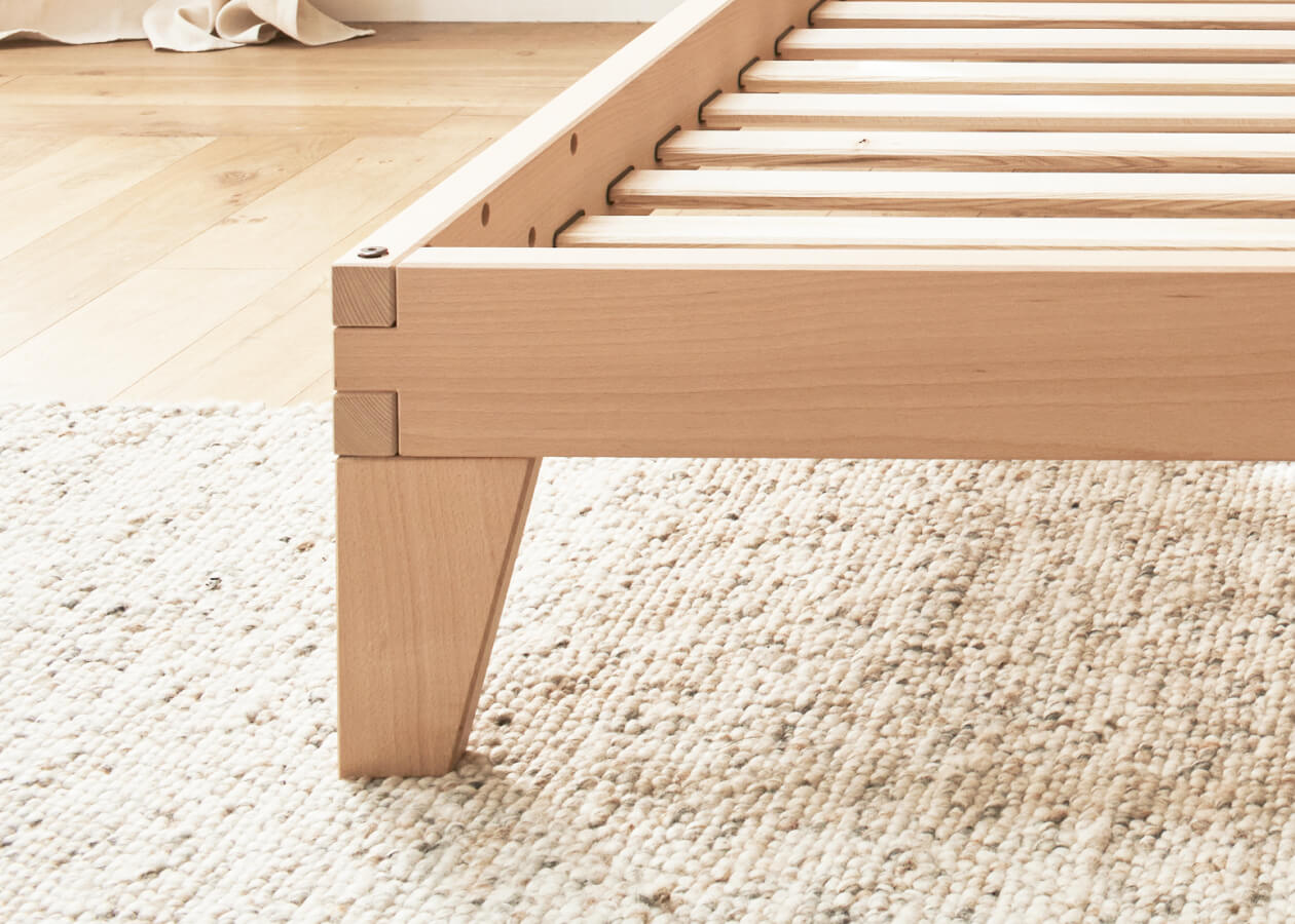 Lit avec sommier en hêtre massif NOVA