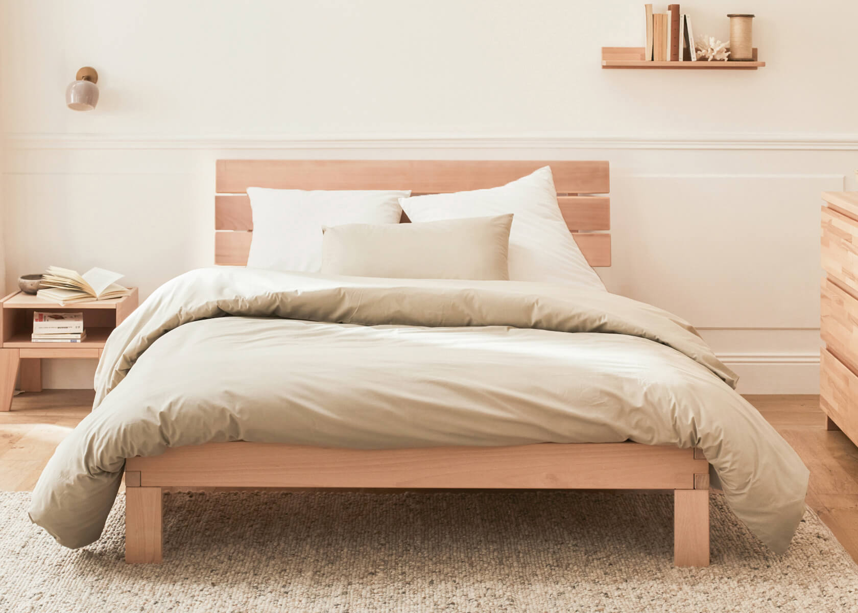 Lit avec sommier en hêtre massif NOVA