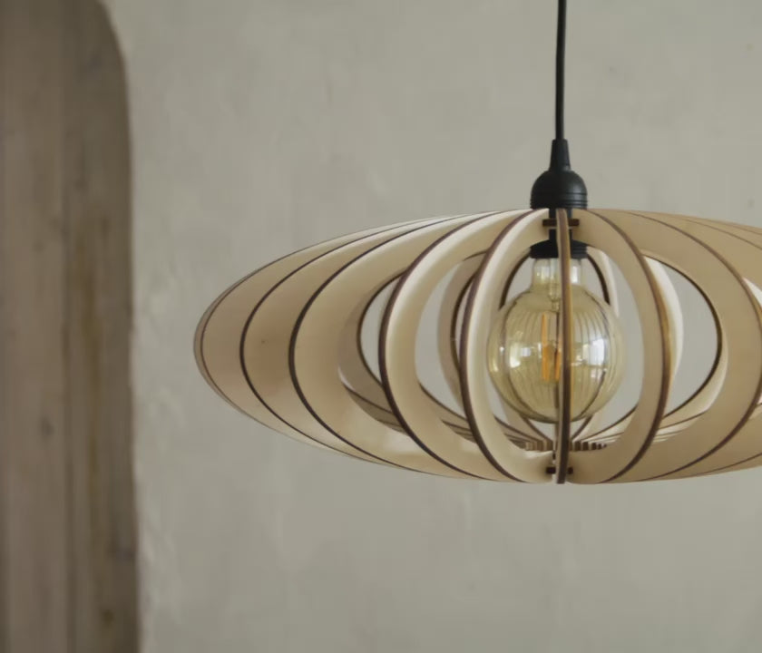 Charger la vidéo : Suspension en bois NEO - Atelier Loupiote x Kipli